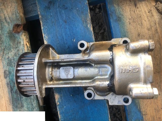 Deutz f4l1011 - Pompa Oleju - Pumpa za ulje za Poljoprivredna mašina: slika 1 Deutz f4l1011 - Pompa Oleju - Pumpa za ulje za Poljoprivredna mašina: slika 1