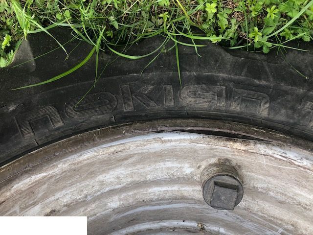 Harvester Valmet Komatsu - Koła - Kompletan točak za Šumarska oprema: slika 5 Harvester Valmet Komatsu - Koła - Kompletan točak za Šumarska oprema: slika 5