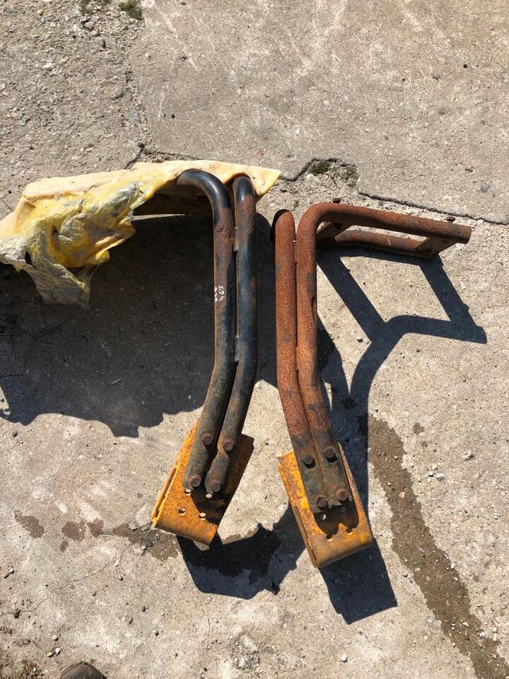 JCB 4cx błotniki stelaźe - Blatobran za Bager utovarivač: slika 2 JCB 4cx błotniki stelaźe - Blatobran za Bager utovarivač: slika 2