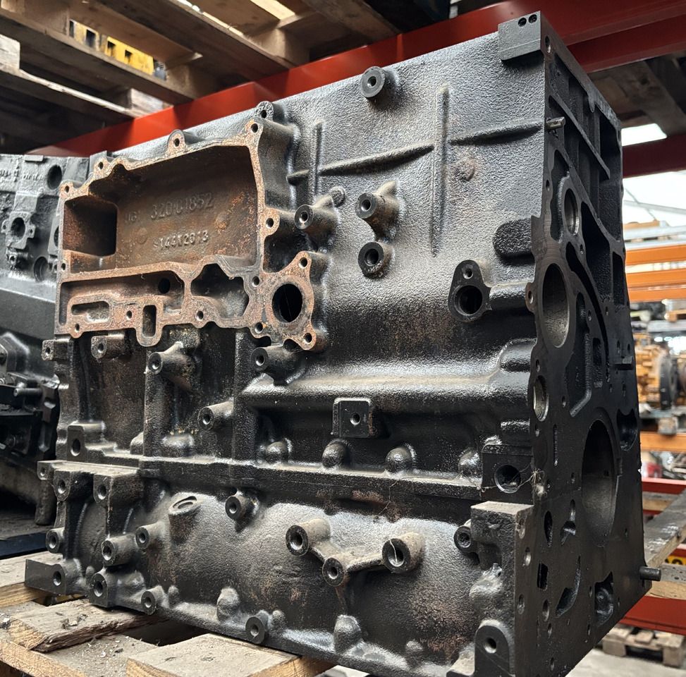 JCB 526-55 (32001852) Blok Silnika - Cilindar blok za Poljoprivredna mašina: slika 1 JCB 526-55 (32001852) Blok Silnika - Cilindar blok za Poljoprivredna mašina: slika 1