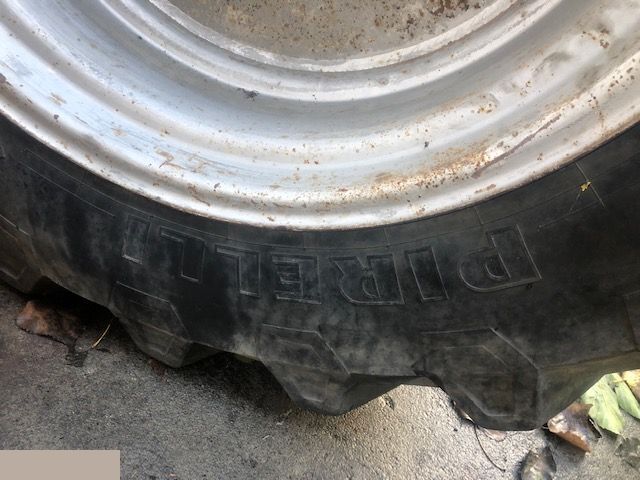 JCB Fastrack - Koła 480/70 R30 - Kompletan točak za Poljoprivredna mašina: slika 3 JCB Fastrack - Koła 480/70 R30 - Kompletan točak za Poljoprivredna mašina: slika 3