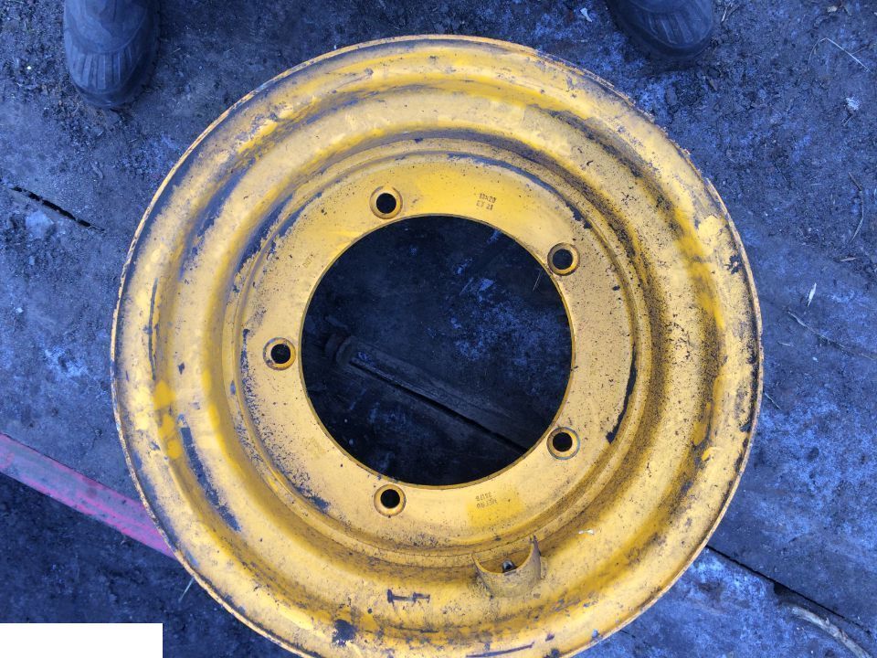 JCB Felga 13x20 - Felna za Poljoprivredna mašina: slika 1 JCB Felga 13x20 - Felna za Poljoprivredna mašina: slika 1