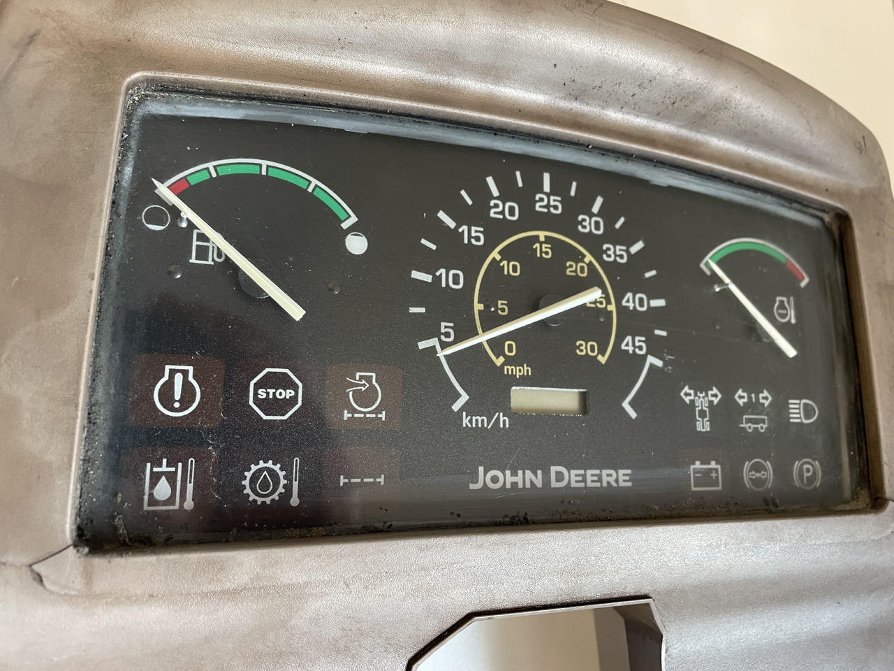 John Deere 3800 - zegary licznik pulpit AZ57940 R197098 - Komandna tabla za Poljoprivredna mašina: slika 2 John Deere 3800 - zegary licznik pulpit AZ57940 R197098 - Komandna tabla za Poljoprivredna mašina: slika 2