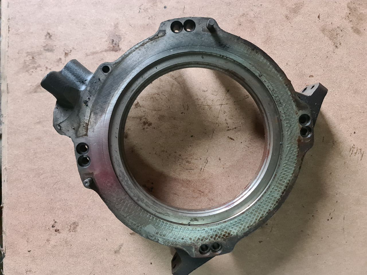 John Deere 4650, 4850 Obudowa Tłoka Hamulcowego R72044 - Delovi kočnica za Poljoprivredna mašina: slika 1 John Deere 4650, 4850 Obudowa Tłoka Hamulcowego R72044 - Delovi kočnica za Poljoprivredna mašina: slika 1