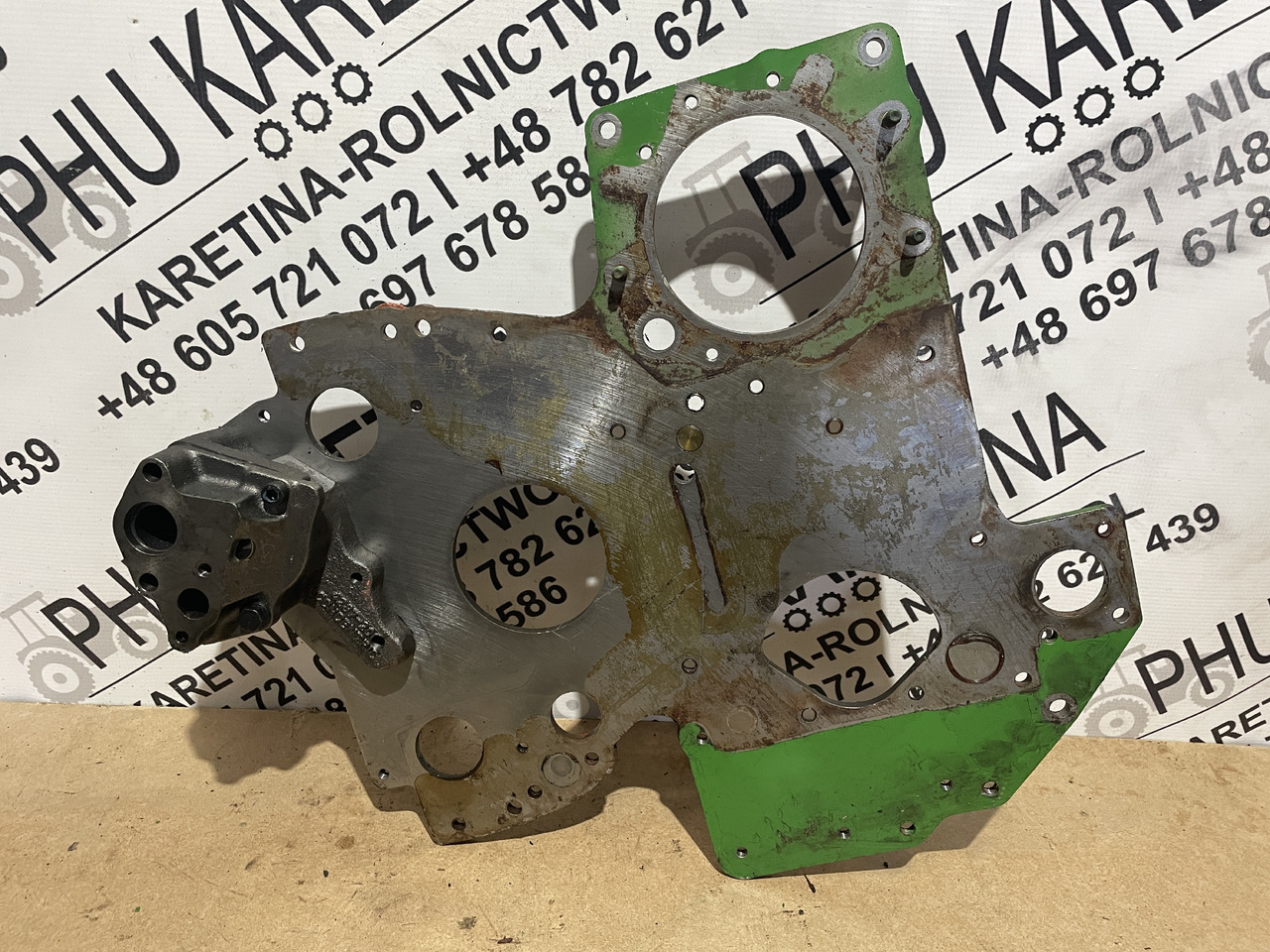 John Deere 6068 - pompa oleju RE564406 - Pumpa za ulje za Poljoprivredna mašina: slika 1 John Deere 6068 - pompa oleju RE564406 - Pumpa za ulje za Poljoprivredna mašina: slika 1