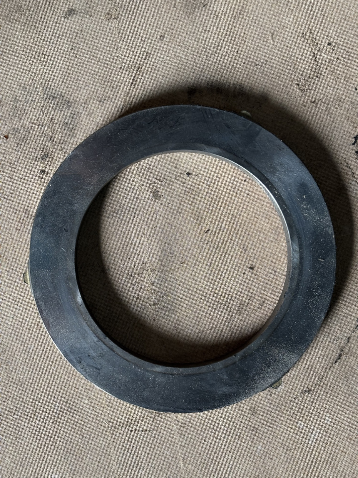 John Deere 6100 6300 6400 6500 6600 Docisk Hamulca Płytka L75651 - Delovi kočnica za Poljoprivredna mašina: slika 3 John Deere 6100 6300 6400 6500 6600 Docisk Hamulca Płytka L75651 - Delovi kočnica za Poljoprivredna mašina: slika 3