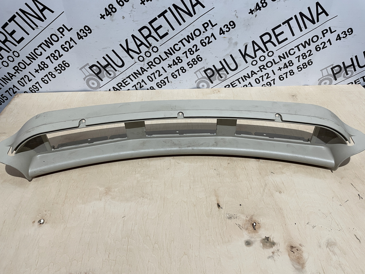 John Deere 6920S - konsola plastik wnętrza nad głową L153484 AL207534 - Komandna tabla za Poljoprivredna mašina: slika 1 John Deere 6920S - konsola plastik wnętrza nad głową L153484 AL207534 - Komandna tabla za Poljoprivredna mašina: slika 1