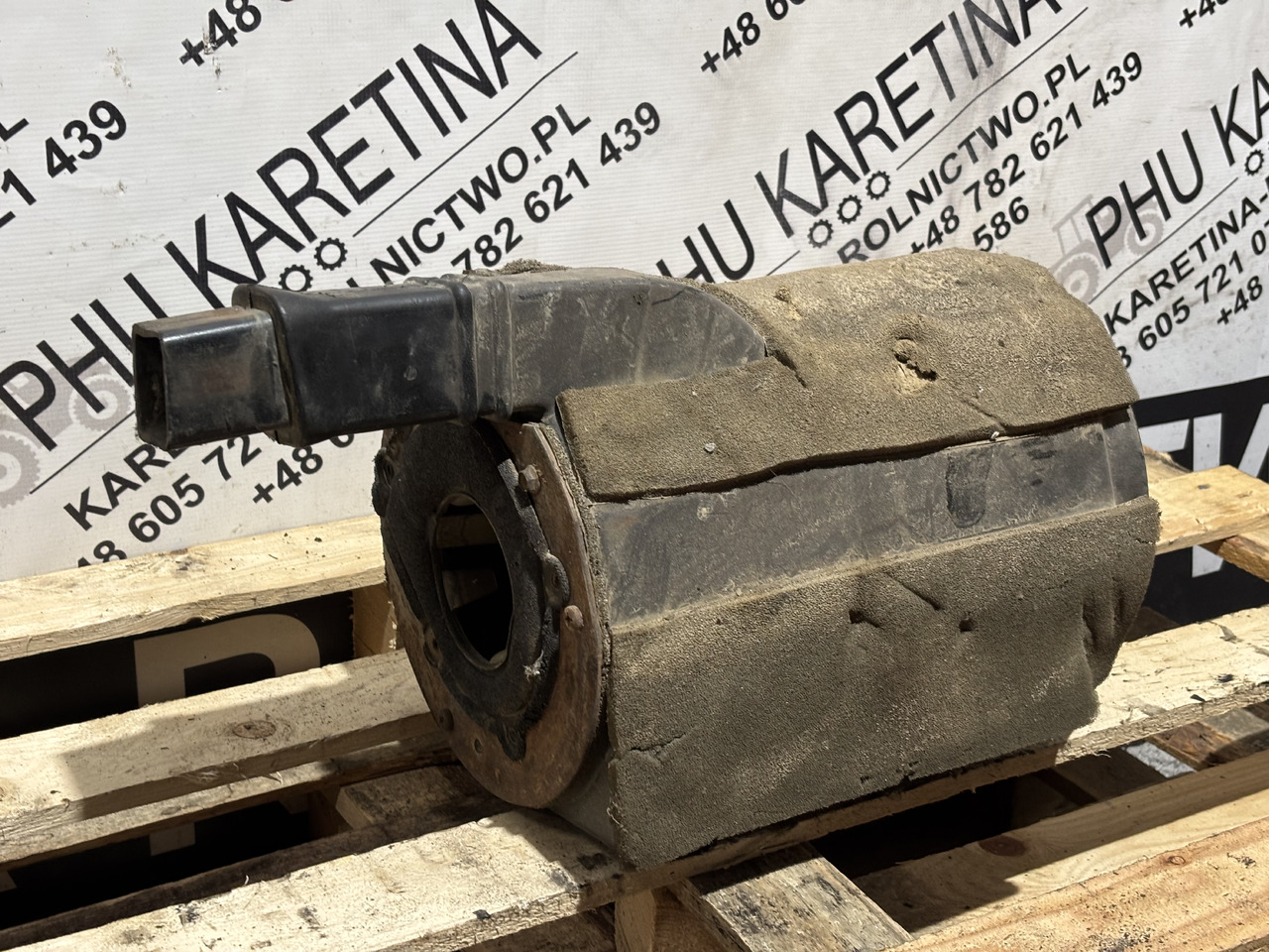 John Deere 7000 7600 7700 7800 7610 7710 7810 Obudowa Filtra Powietrza R125779 - Filter za vazduh za Poljoprivredna mašina: slika 1 John Deere 7000 7600 7700 7800 7610 7710 7810 Obudowa Filtra Powietrza R125779 - Filter za vazduh za Poljoprivredna mašina: slika 1