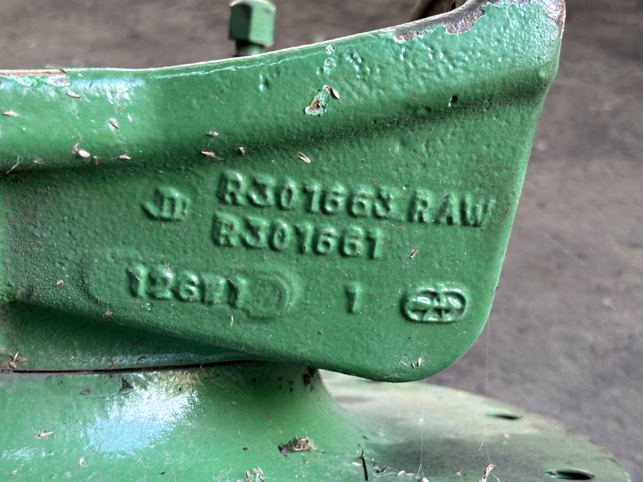 John Deere 7RXXX 7R330 7R 330 Zwrotnica Przegub Piasta R301661 RE592905 R135866 - Rukavc točka za Poljoprivredna mašina: slika 4 John Deere 7RXXX 7R330 7R 330 Zwrotnica Przegub Piasta R301661 RE592905 R135866 - Rukavc točka za Poljoprivredna mašina: slika 4