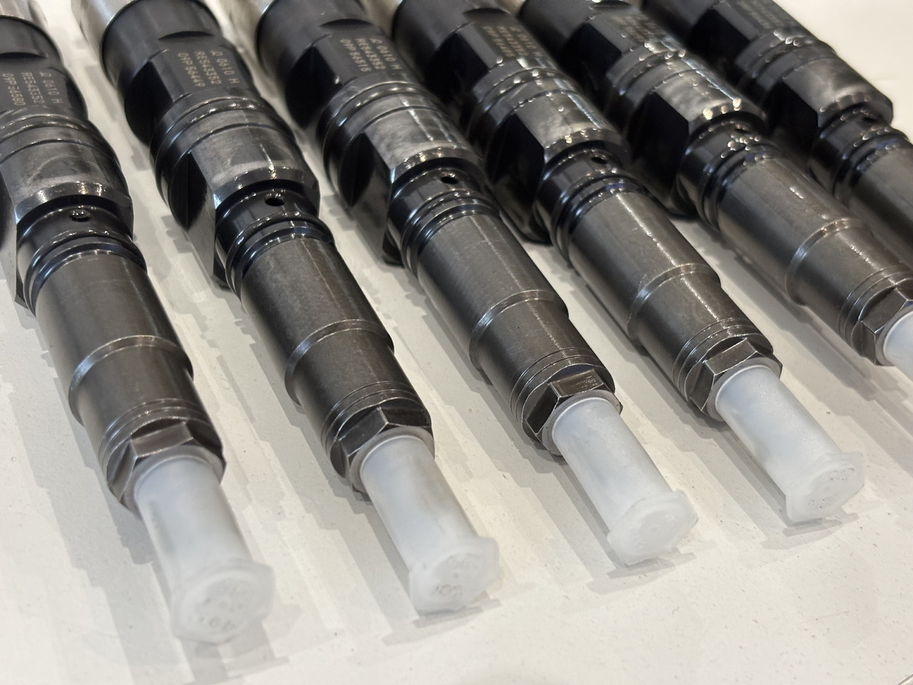 John Deere 9.0L HPCR RE543352 Wtryskiwacz Wtryskiwacze 095000-0610 RE543605 0610 PO REGENERACJI - Ubrizgač za Poljoprivredna mašina: slika 2 John Deere 9.0L HPCR RE543352 Wtryskiwacz Wtryskiwacze 095000-0610 RE543605 0610 PO REGENERACJI - Ubrizgač za Poljoprivredna mašina: slika 2