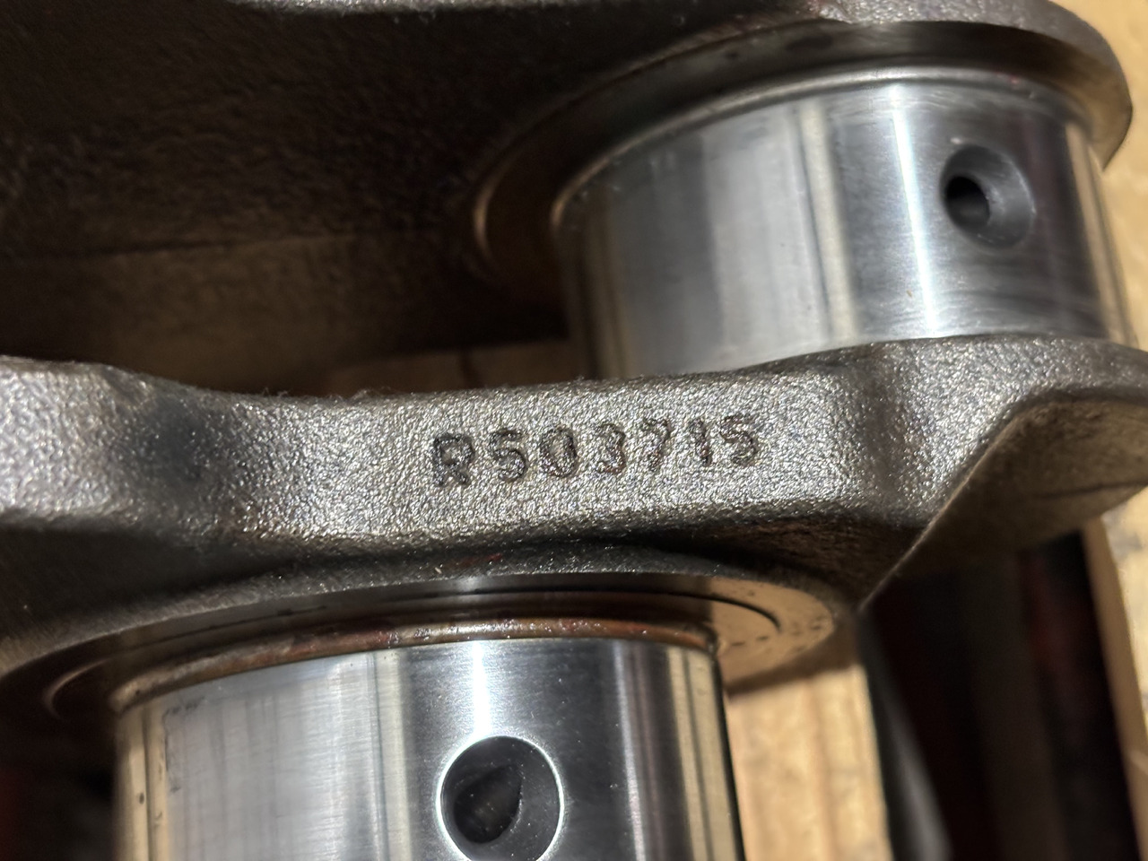 John Deere R503715 RE506195 HRE-506195 NRE506195 TR503715 Wał Korbowy - Radilica za Poljoprivredna mašina: slika 3 John Deere R503715 RE506195 HRE-506195 NRE506195 TR503715 Wał Korbowy - Radilica za Poljoprivredna mašina: slika 3