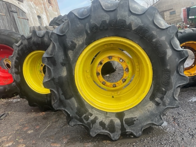 John deere Felga 15x24 - Felna za Poljoprivredna mašina: slika 1 John deere Felga 15x24 - Felna za Poljoprivredna mašina: slika 1