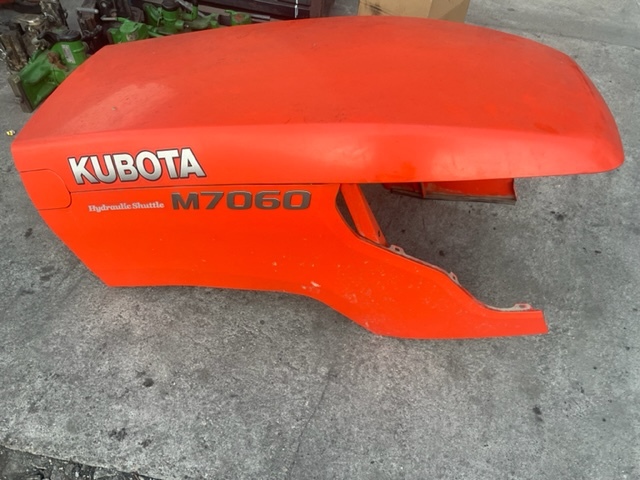 Kubota M7060 Maska - Hauba za Poljoprivredna mašina: slika 2 Kubota M7060 Maska - Hauba za Poljoprivredna mašina: slika 2