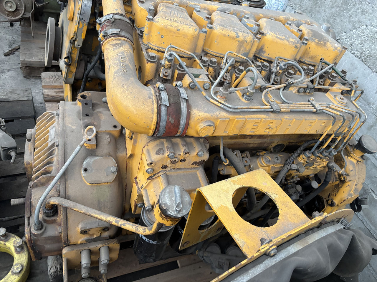 Liebherr D904T D 904 T Silnik Kompletny Blok Koło Zamachowe Wał Korbowy Pokrywa Miska CZĘŚCI - Zamajac za Poljoprivredna mašina: slika 3 Liebherr D904T D 904 T Silnik Kompletny Blok Koło Zamachowe Wał Korbowy Pokrywa Miska CZĘŚCI - Zamajac za Poljoprivredna mašina: slika 3