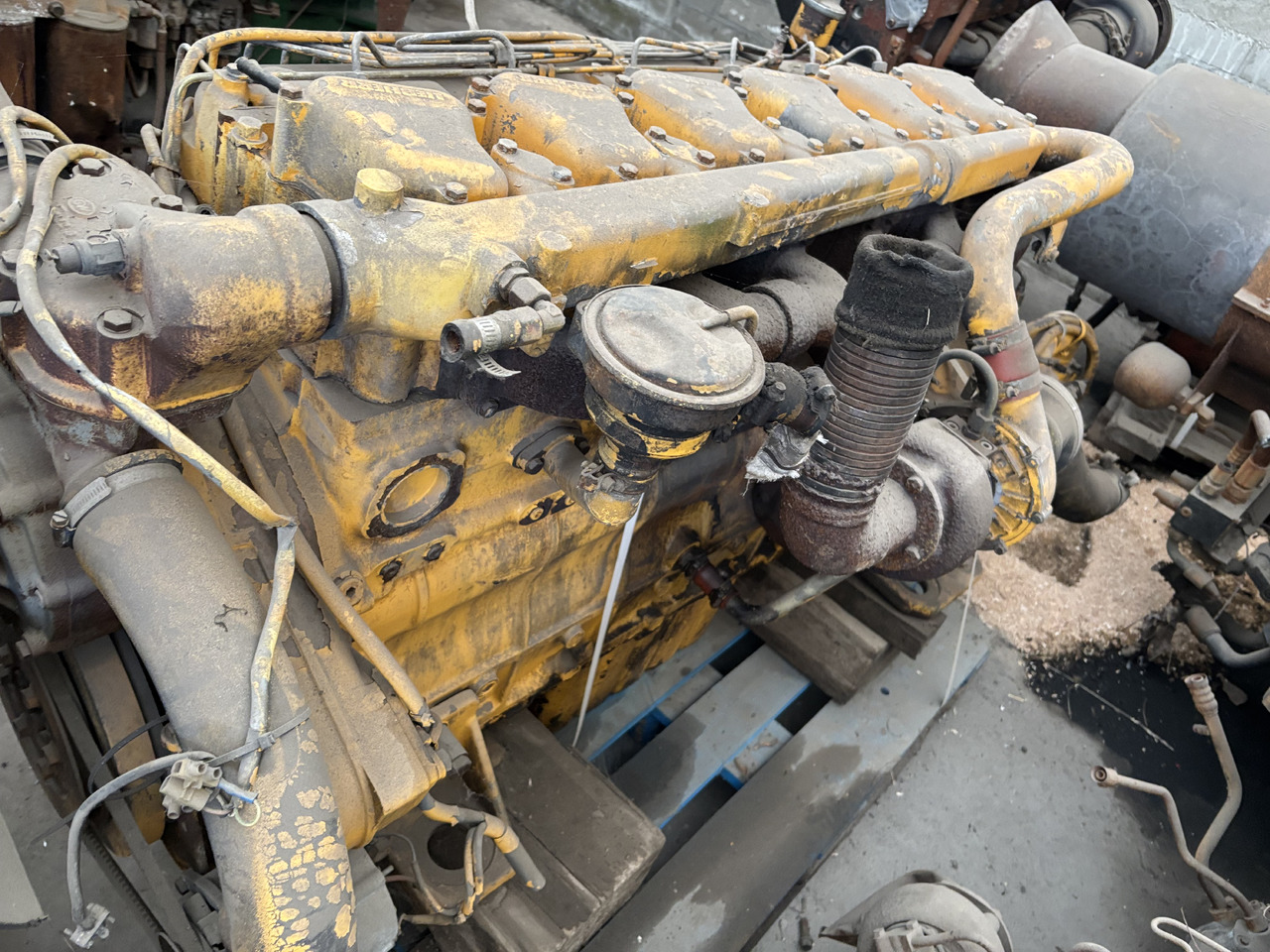 Liebherr D906TB D 904 TB Silnik Kompletny Blok Koło Zamachowe Wał Korbowy Pokrywa Miska CZĘŚCI - Zamajac za Poljoprivredna mašina: slika 5 Liebherr D906TB D 904 TB Silnik Kompletny Blok Koło Zamachowe Wał Korbowy Pokrywa Miska CZĘŚCI - Zamajac za Poljoprivredna mašina: slika 5