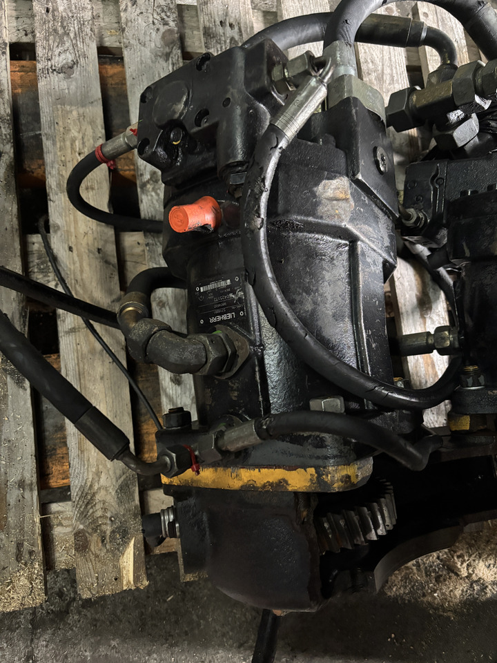 Liebherr L522 L524 L534 L538 L512 - silnik jazdy hydrauliczny A6VM160 5716881 - Hidraulični motor za Poljoprivredna mašina: slika 1 Liebherr L522 L524 L534 L538 L512 - silnik jazdy hydrauliczny A6VM160 5716881 - Hidraulični motor za Poljoprivredna mašina: slika 1
