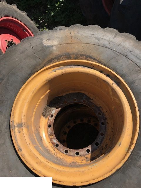 Liebherr L550 - Felga - Felna za Građevinska mašina: slika 1 Liebherr L550 - Felga - Felna za Građevinska mašina: slika 1