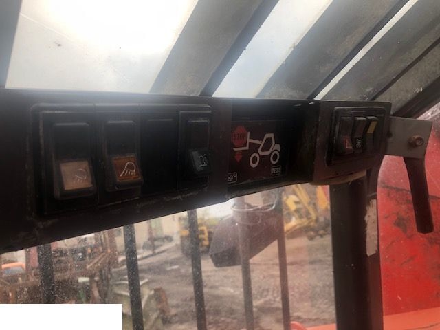 Manitou 626 - Obudowa - Karoserija i eksterijer za Teleskopski upravljač: slika 5 Manitou 626 - Obudowa - Karoserija i eksterijer za Teleskopski upravljač: slika 5