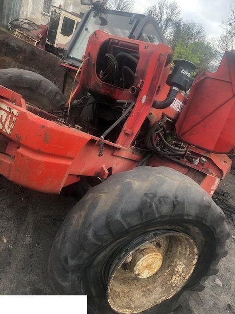 Manitou 626 - Obudowa - Karoserija i eksterijer za Teleskopski upravljač: slika 2 Manitou 626 - Obudowa - Karoserija i eksterijer za Teleskopski upravljač: slika 2