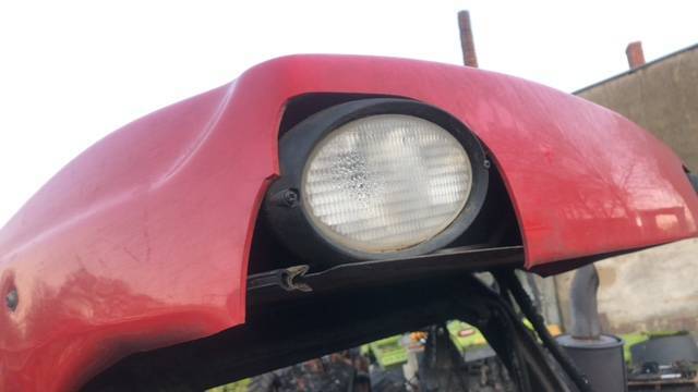 Manitou - Daszek Klimatyzacji - Deo klima uređaja za Poljoprivredna mašina: slika 1 Manitou - Daszek Klimatyzacji - Deo klima uređaja za Poljoprivredna mašina: slika 1