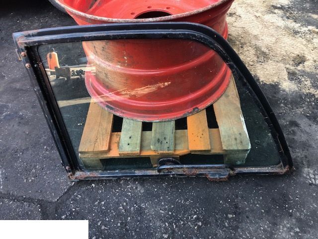 Manitou - Drzwi Górne Z Szybą - Vrata i delovi za Oprema za rukovanje materijalima: slika 1 Manitou - Drzwi Górne Z Szybą - Vrata i delovi za Oprema za rukovanje materijalima: slika 1