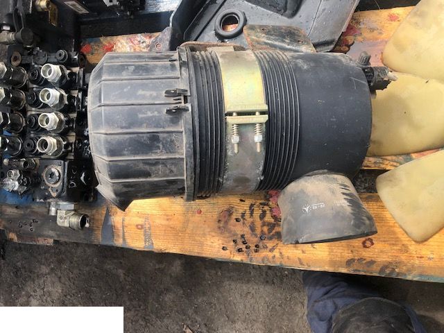 Manitou - Obudowa Filtra Powietrza - Filter za vazduh za Poljoprivredna mašina: slika 2 Manitou - Obudowa Filtra Powietrza - Filter za vazduh za Poljoprivredna mašina: slika 2
