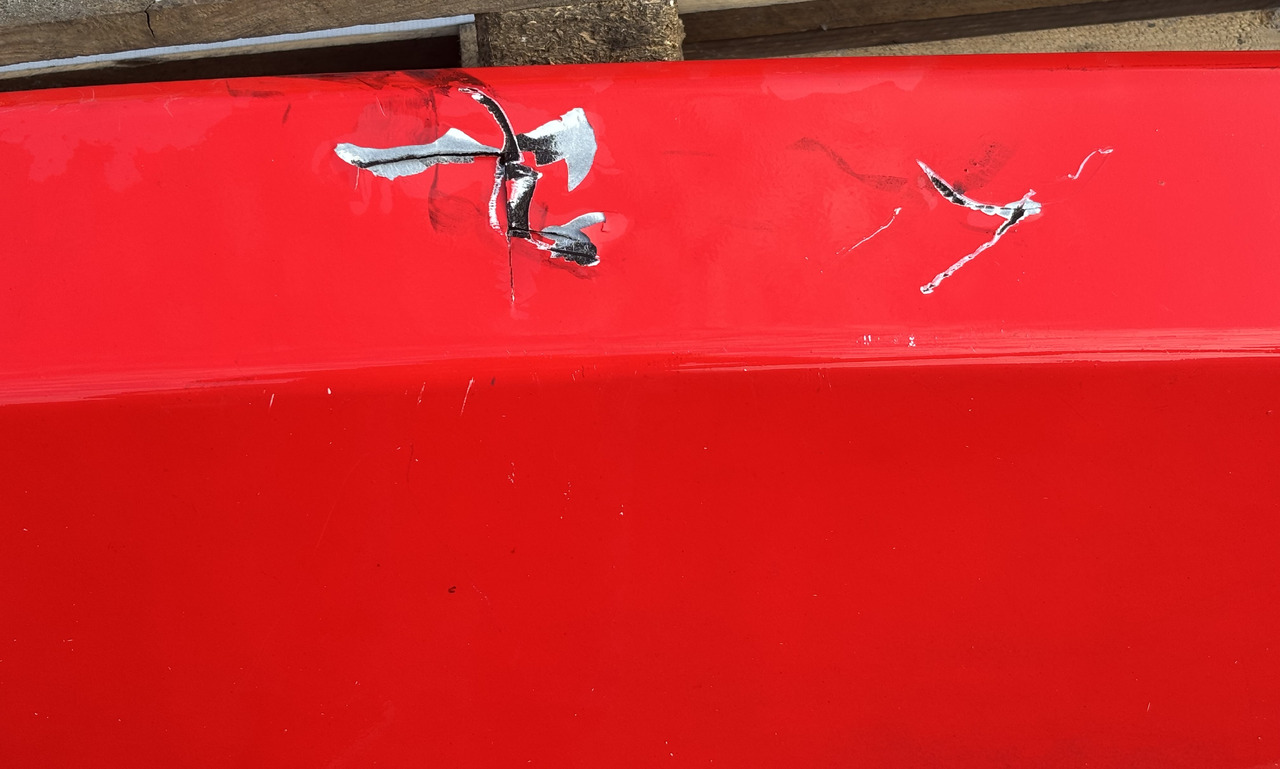 Massey Ferguson 5613 Maska - Karoserija i eksterijer za Poljoprivredna mašina: slika 2 Massey Ferguson 5613 Maska - Karoserija i eksterijer za Poljoprivredna mašina: slika 2