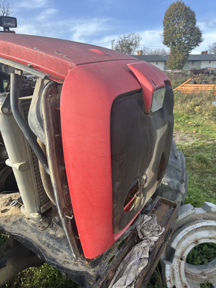 Massey Ferguson 6480 - 6499 grill przedni maska atrapa - Karoserija i eksterijer za Traktor: slika 2 Massey Ferguson 6480 - 6499 grill przedni maska atrapa - Karoserija i eksterijer za Traktor: slika 2