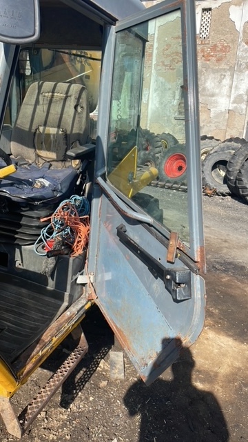 Matbro ts270 ts280 drzwi komplet - Vrata i delovi za Poljoprivredna mašina: slika 1 Matbro ts270 ts280 drzwi komplet - Vrata i delovi za Poljoprivredna mašina: slika 1