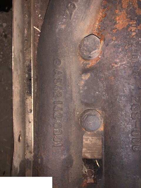 Mercedes OM 502 kolektor wydechowy A5421420301 - Izduvna grana za Poljoprivredna mašina: slika 1 Mercedes OM 502 kolektor wydechowy A5421420301 - Izduvna grana za Poljoprivredna mašina: slika 1