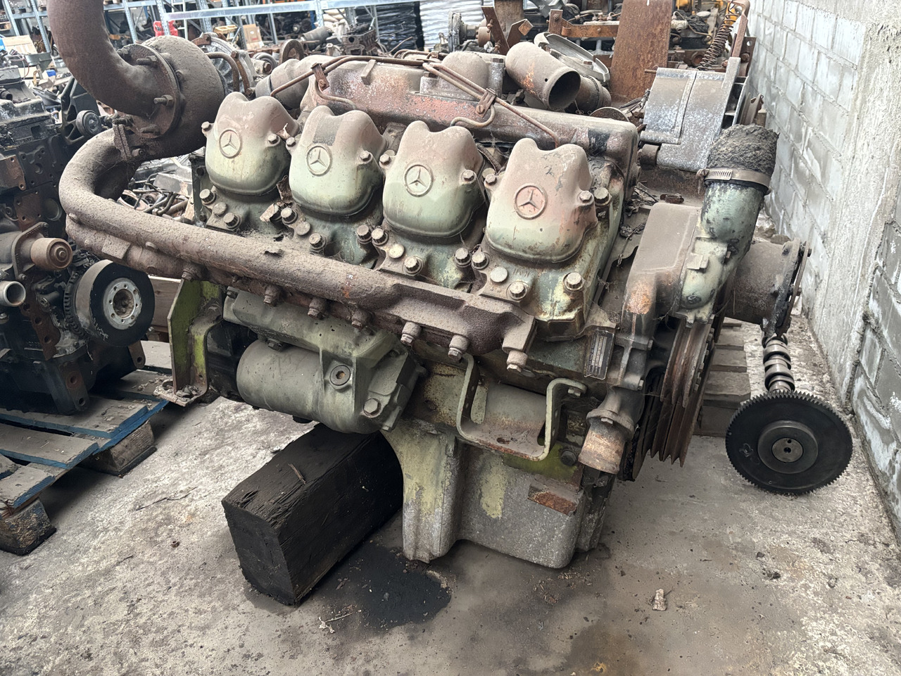 Mercedes OM422A OM 422A 422.901 Silnik Słupek Blok Koło Zamachowe Wał Korbowy Miska CZĘŚCI - Zamajac za Poljoprivredna mašina: slika 1 Mercedes OM422A OM 422A 422.901 Silnik Słupek Blok Koło Zamachowe Wał Korbowy Miska CZĘŚCI - Zamajac za Poljoprivredna mašina: slika 1