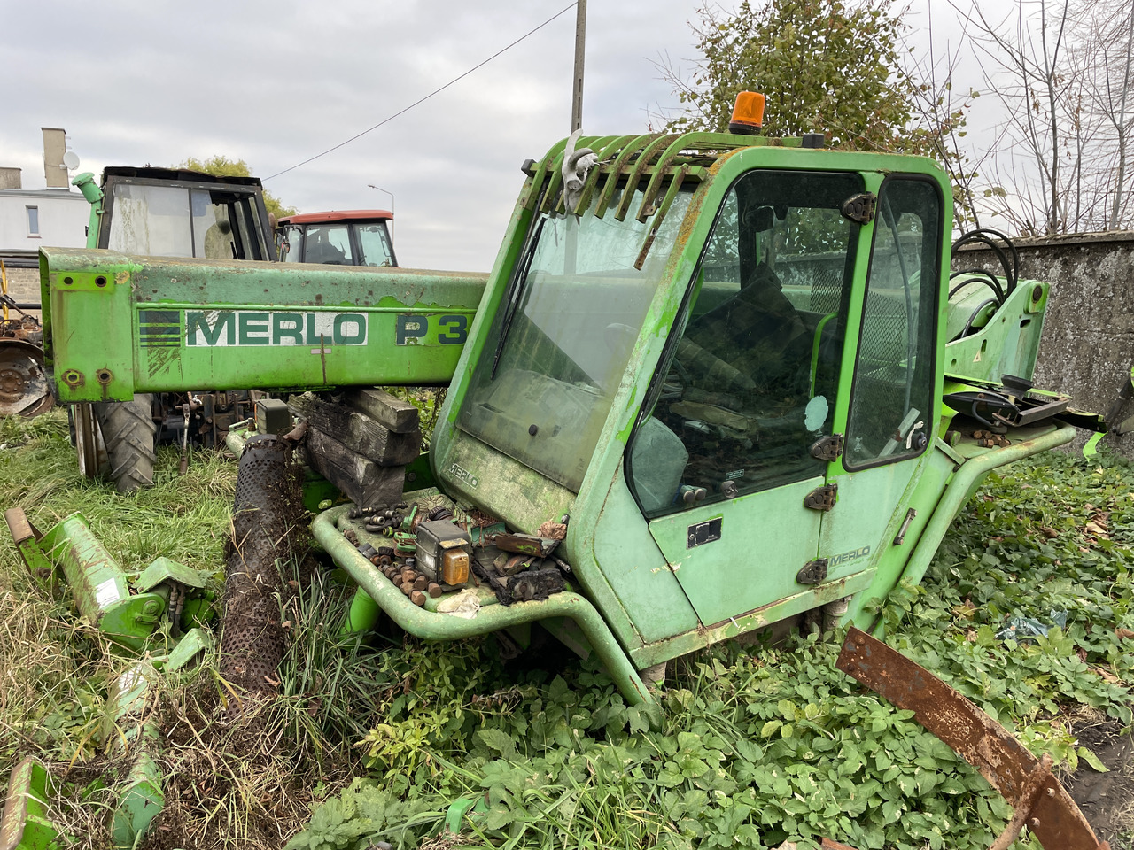 Merlo P35.13 - części - maszt rama kabina drzwi szyby - Vrata i delovi za Poljoprivredna mašina: slika 1 Merlo P35.13 - części - maszt rama kabina drzwi szyby - Vrata i delovi za Poljoprivredna mašina: slika 1