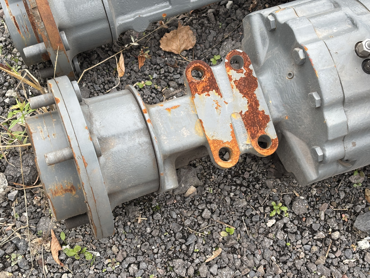 Most Tylni ZF 4472404122 4472404206 - Zadnja osovina za Kamion: slika 2 Most Tylni ZF 4472404122 4472404206 - Zadnja osovina za Kamion: slika 2