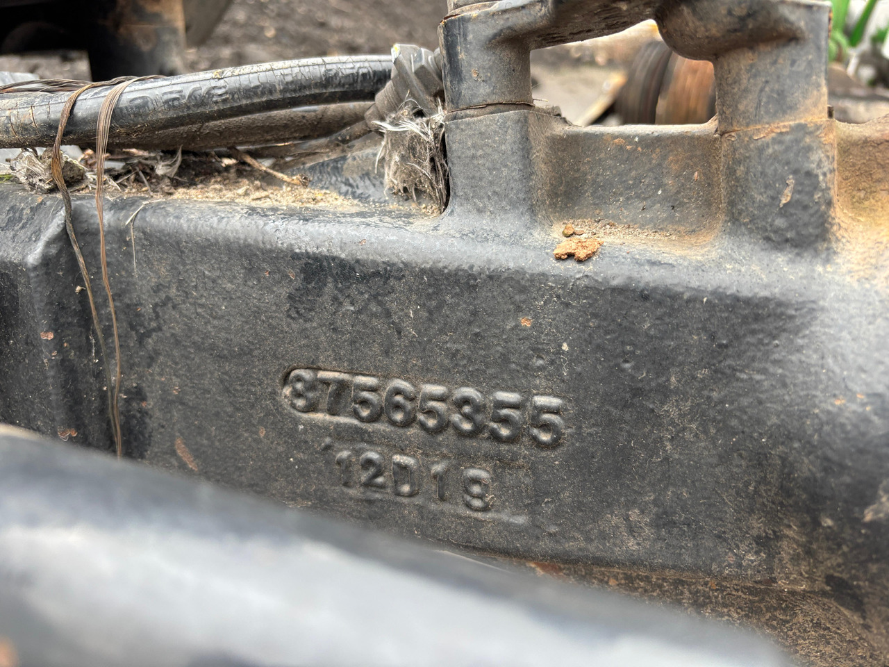 New Holland T6.175 T7.235 Most Przedni 87565355 - Prednja osovina za Poljoprivredna mašina: slika 2 New Holland T6.175 T7.235 Most Przedni 87565355 - Prednja osovina za Poljoprivredna mašina: slika 2