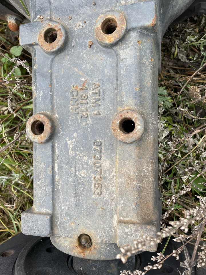 New Holland T7.235 - obudowa osi 87307353 - Osovina i delovi za Traktor: slika 2 New Holland T7.235 - obudowa osi 87307353 - Osovina i delovi za Traktor: slika 2