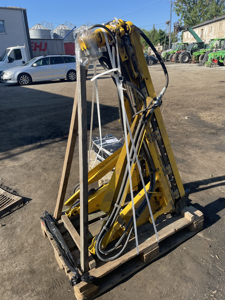 New Holland heder Vario - kosy boczne - Bočni mulčer: slika 2 New Holland heder Vario - kosy boczne - Bočni mulčer: slika 2