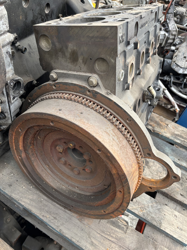 Perkins 1004 1004-40T Silnik Blok Silnika Koło Zamachowe Wał CZĘŚCI 3711DO2A/8 - Zamajac za Poljoprivredna mašina: slika 4 Perkins 1004 1004-40T Silnik Blok Silnika Koło Zamachowe Wał CZĘŚCI 3711DO2A/8 - Zamajac za Poljoprivredna mašina: slika 4