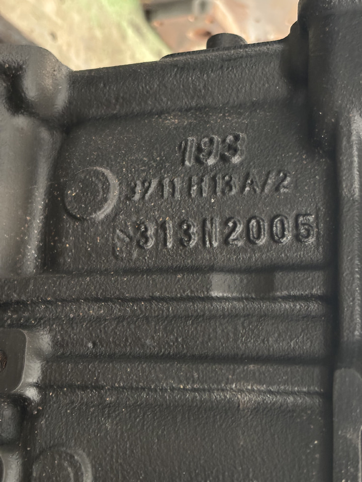 Perkins 1004 Blok Silnika 3711h29a/1 3711h13a/2 3711h044 37110408a/1 - Cilindar blok za Poljoprivredna mašina: slika 1 Perkins 1004 Blok Silnika 3711h29a/1 3711h13a/2 3711h044 37110408a/1 - Cilindar blok za Poljoprivredna mašina: slika 1