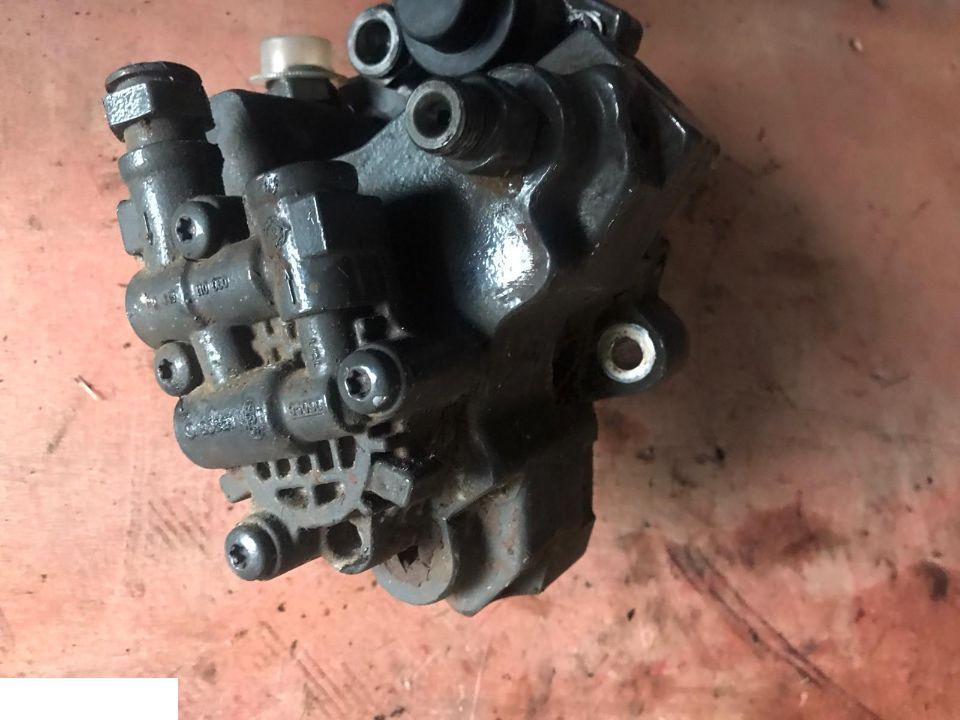 Pompa Wysokiego Ciśnienia BOSCH 5801382396 - Pumpa za gorivo za Poljoprivredna mašina: slika 3 Pompa Wysokiego Ciśnienia BOSCH 5801382396 - Pumpa za gorivo za Poljoprivredna mašina: slika 3