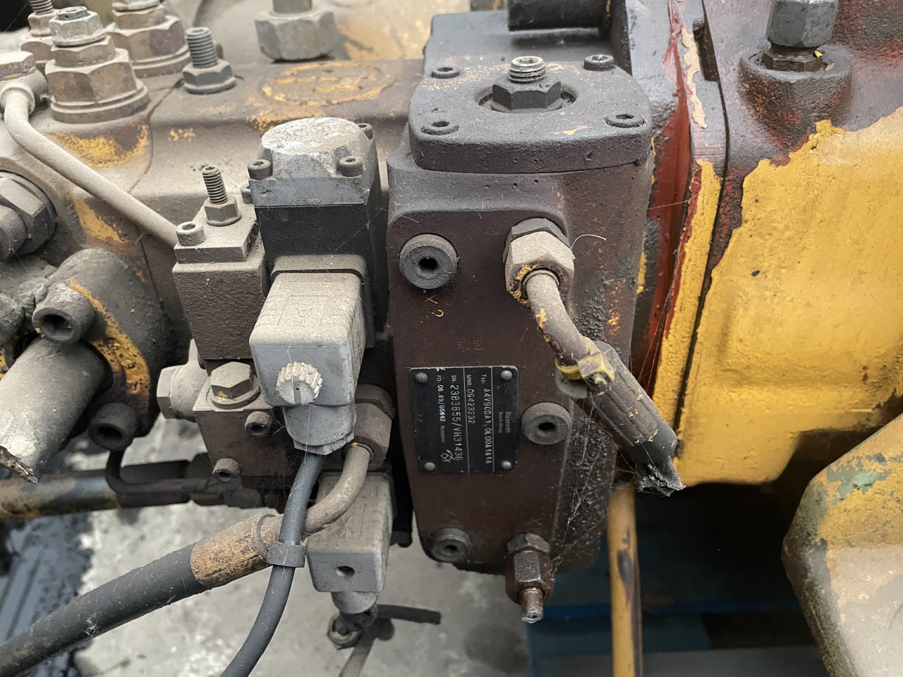 Pompa hydrauliczna hydromatik Rexroth A4V90DA1 0L001A1A - Hidraulična pumpa za Poljoprivredna mašina: slika 1 Pompa hydrauliczna hydromatik Rexroth A4V90DA1 0L001A1A - Hidraulična pumpa za Poljoprivredna mašina: slika 1