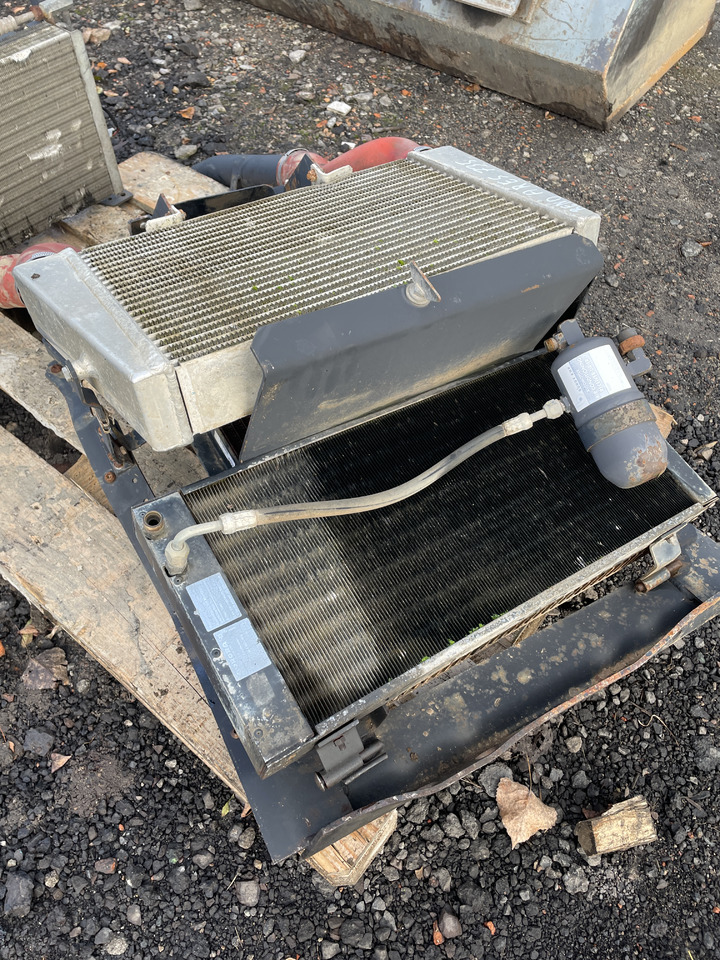 Renault Claas Ares 735 - chłodnica 7700046130 - Radijator za Poljoprivredna mašina: slika 2 Renault Claas Ares 735 - chłodnica 7700046130 - Radijator za Poljoprivredna mašina: slika 2