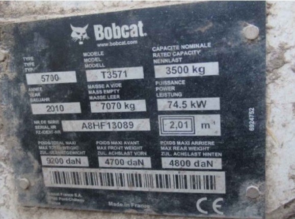 BOBCAT T3571 - Zwolnica - Zwrotnica - Półoś - Skrzynia - Silnik - Siłowniki - Rezervni deo za Poljoprivredna mašina: slika 1 BOBCAT T3571 - Zwolnica - Zwrotnica - Półoś - Skrzynia - Silnik - Siłowniki - Rezervni deo za Poljoprivredna mašina: slika 1