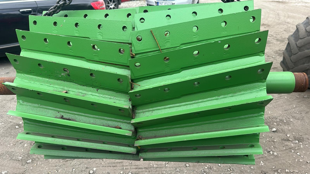 Krone Big-X Big X - bęben nożowy 40 noży - Rezervni deo za Kombajn za stočnu hranu: slika 1 Krone Big-X Big X - bęben nożowy 40 noży - Rezervni deo za Kombajn za stočnu hranu: slika 1