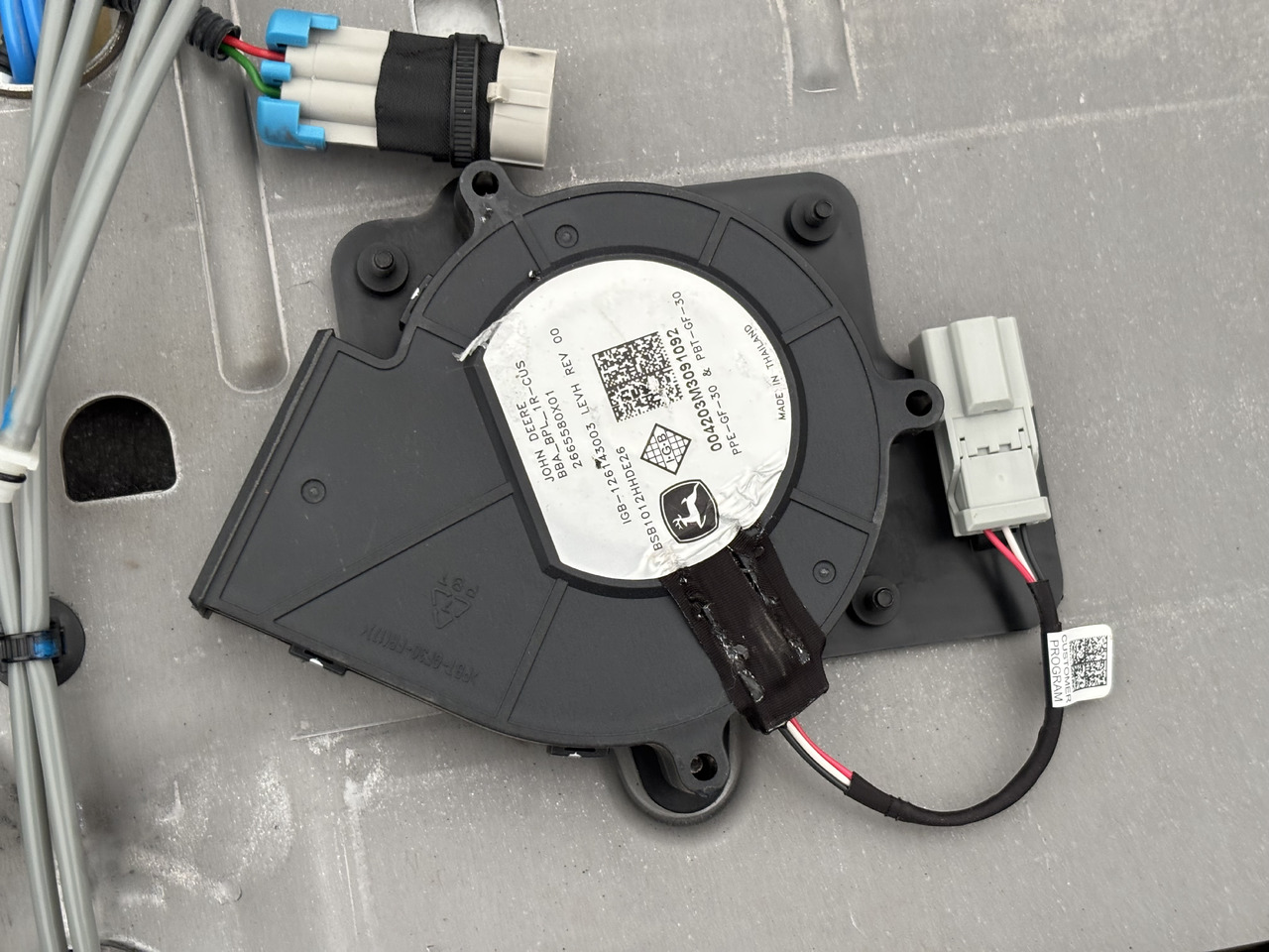 Siedzisko Skórzane John Deere Skórzane Oryginał RE174401 - Sedište za Poljoprivredna mašina: slika 1 Siedzisko Skórzane John Deere Skórzane Oryginał RE174401 - Sedište za Poljoprivredna mašina: slika 1