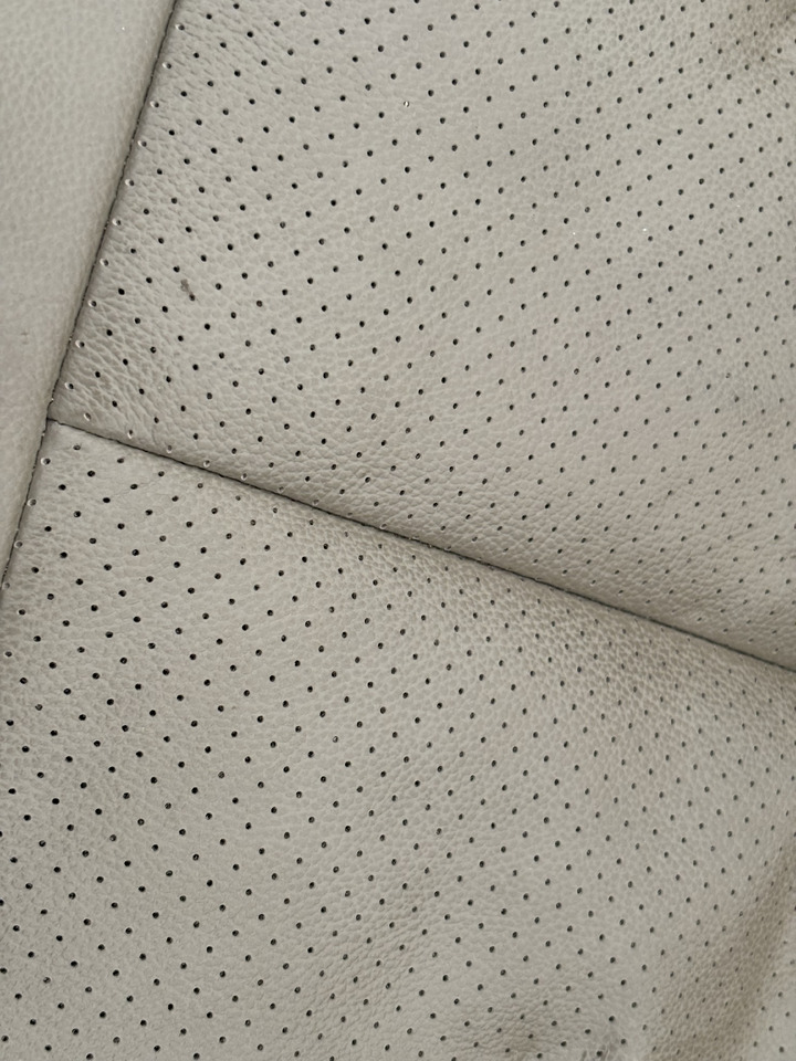 Siedzisko Skórzane John Deere Skórzane Oryginał RE174401 - Sedište za Poljoprivredna mašina: slika 4 Siedzisko Skórzane John Deere Skórzane Oryginał RE174401 - Sedište za Poljoprivredna mašina: slika 4