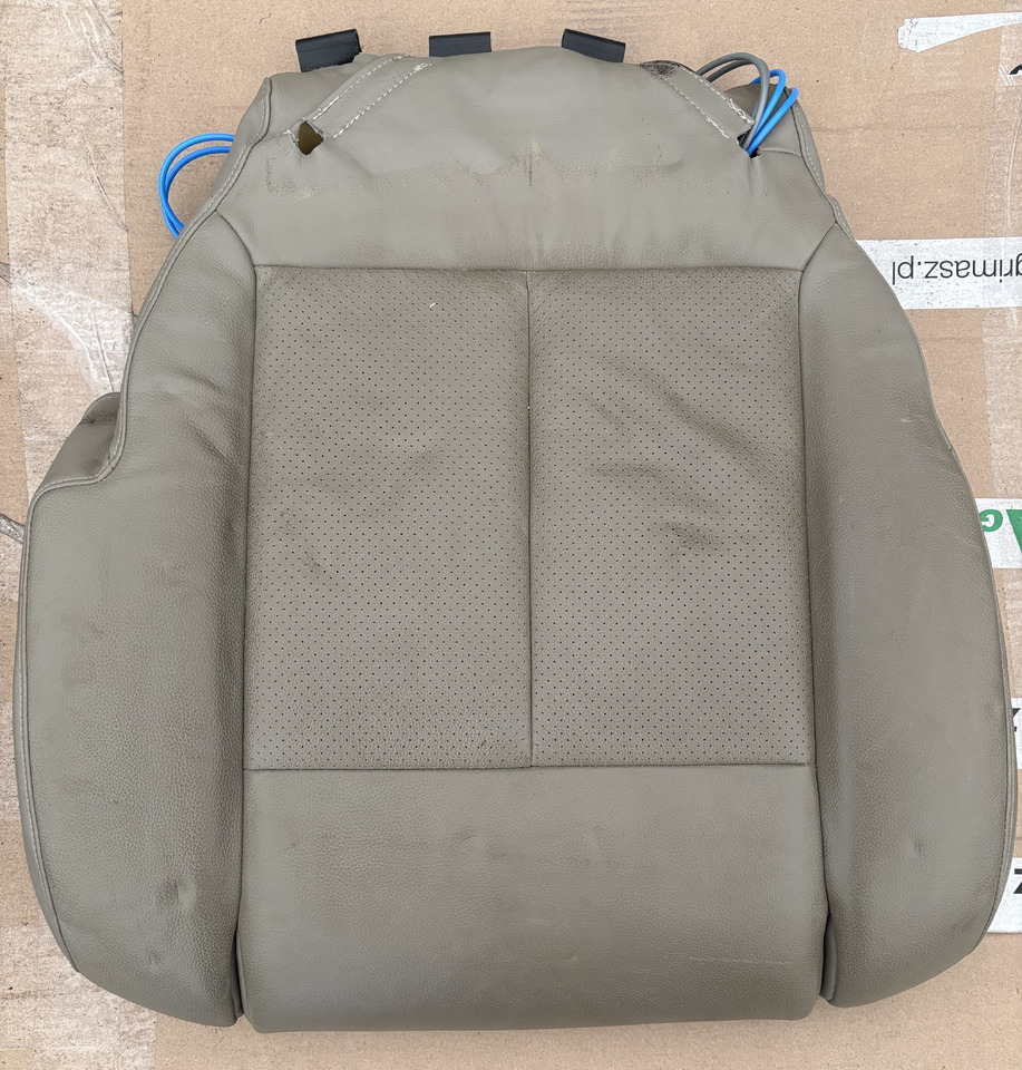 Siedzisko Skórzane John Deere Skórzane Oryginał RE174401 - Sedište za Poljoprivredna mašina: slika 2 Siedzisko Skórzane John Deere Skórzane Oryginał RE174401 - Sedište za Poljoprivredna mašina: slika 2