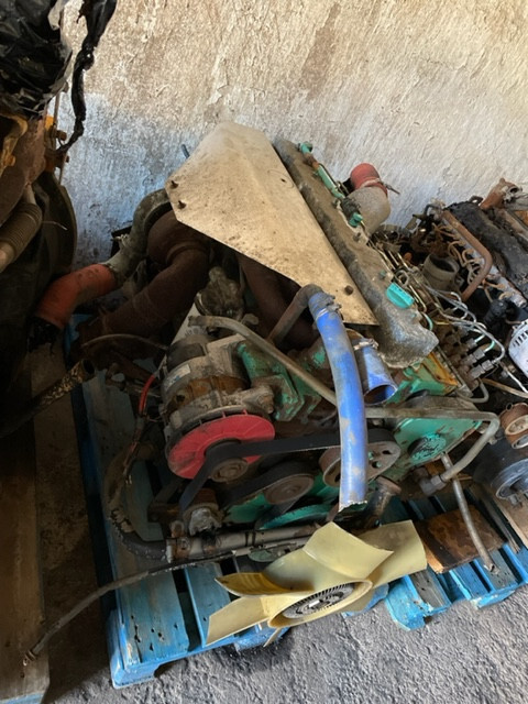 Silnik Cummins 8.3L case 1660 - 1680 - Motor za Poljoprivredna mašina: slika 3 Silnik Cummins 8.3L case 1660 - 1680 - Motor za Poljoprivredna mašina: slika 3