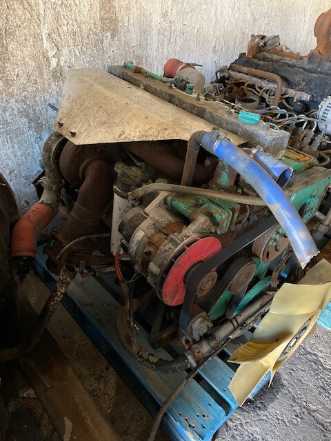 Silnik Cummins 8.3L case 1660 - 1680 - Motor za Poljoprivredna mašina: slika 2 Silnik Cummins 8.3L case 1660 - 1680 - Motor za Poljoprivredna mašina: slika 2