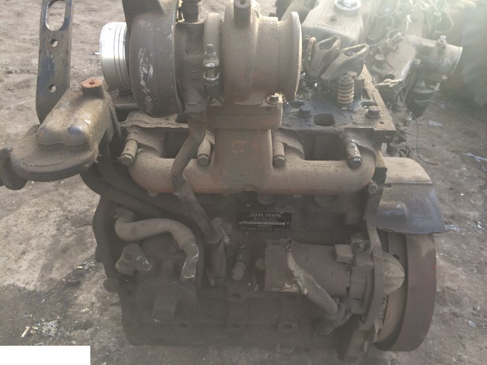Silnik John Deere 4024 Części - Motor za Poljoprivredna mašina: slika 1 Silnik John Deere 4024 Części - Motor za Poljoprivredna mašina: slika 1