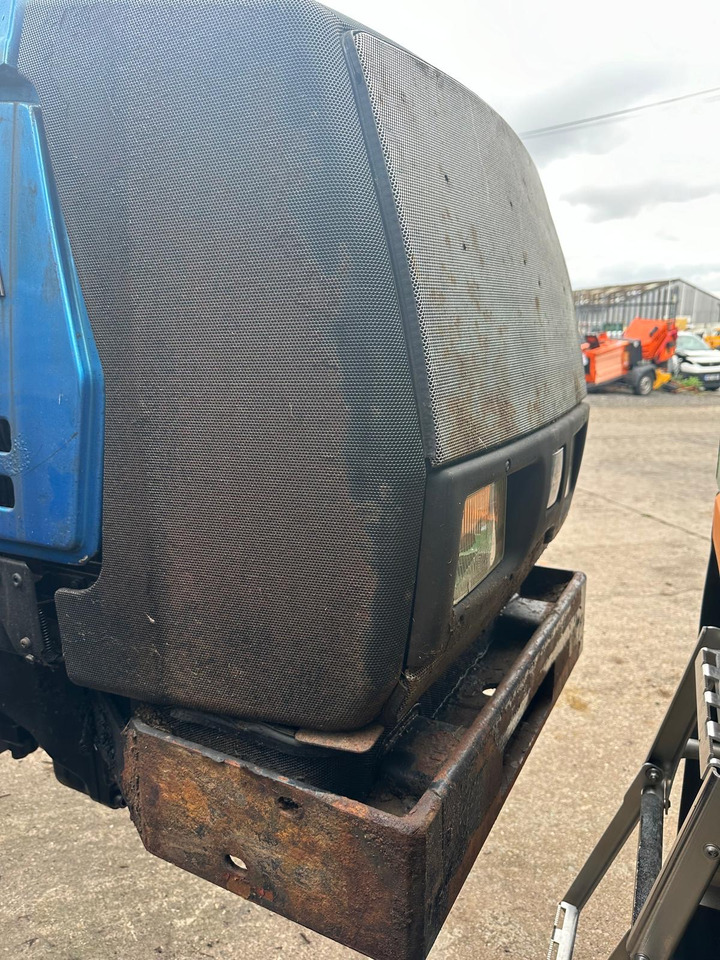 Valtra 8150 8150-4 - cała na części Valtra 8150 8150-4 - cała na części: slika 19 Valtra 8150 8150-4 - cała na części Valtra 8150 8150-4 - cała na części: slika 19